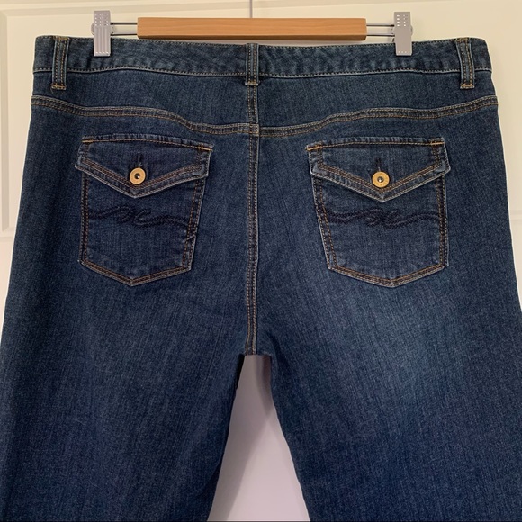 Tommy Hilfiger - Cropped Dark Wash Jeans - Size 14 - Picture 4 of 12